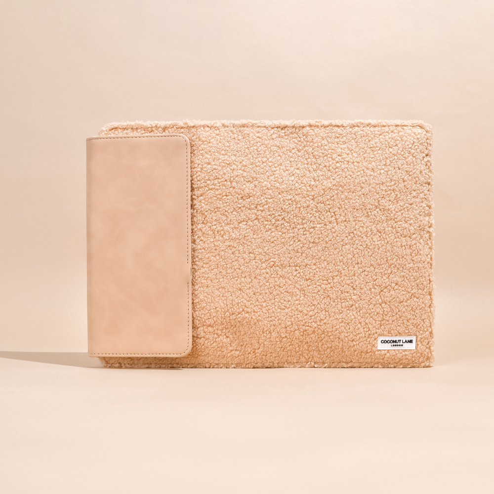 Wireless Charging Laptop Sleeve - Teddy Caramel