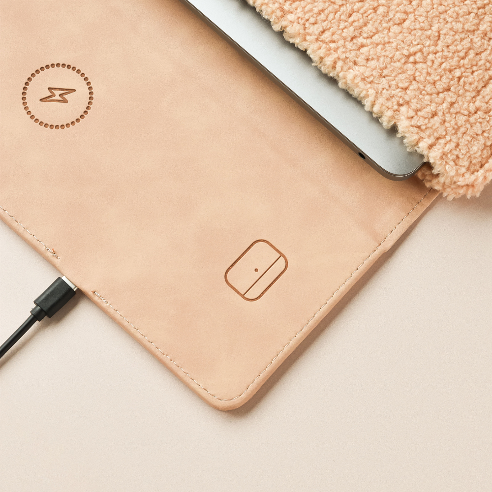 Wireless Charging Laptop Sleeve - Teddy Caramel